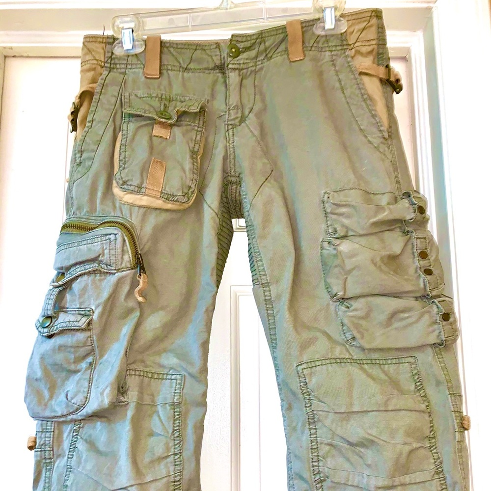 Ralph Lauren rugged cargo pants.  So cute!